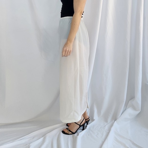 80s Poly Nylon Whiye Maxi Slip - Picture 2 of 6